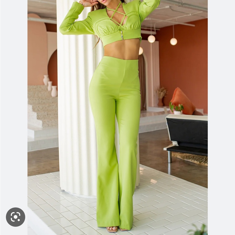 Zara flare high waisted green ribbed pants - Picture 2 of 11